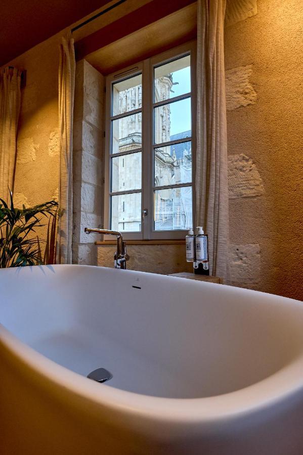La Chapelle, Les Suites Du Palais, L'Unique 5 Etoiles De Nevers, Suite D'Exception, By Primo C0Nciergerie Εξωτερικό φωτογραφία