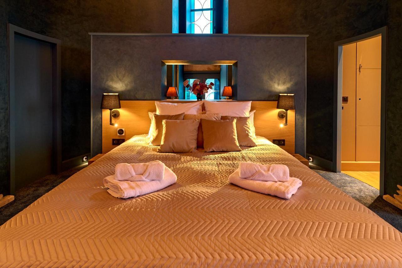 La Chapelle, Les Suites Du Palais, L'Unique 5 Etoiles De Nevers, Suite D'Exception, By Primo C0Nciergerie Εξωτερικό φωτογραφία