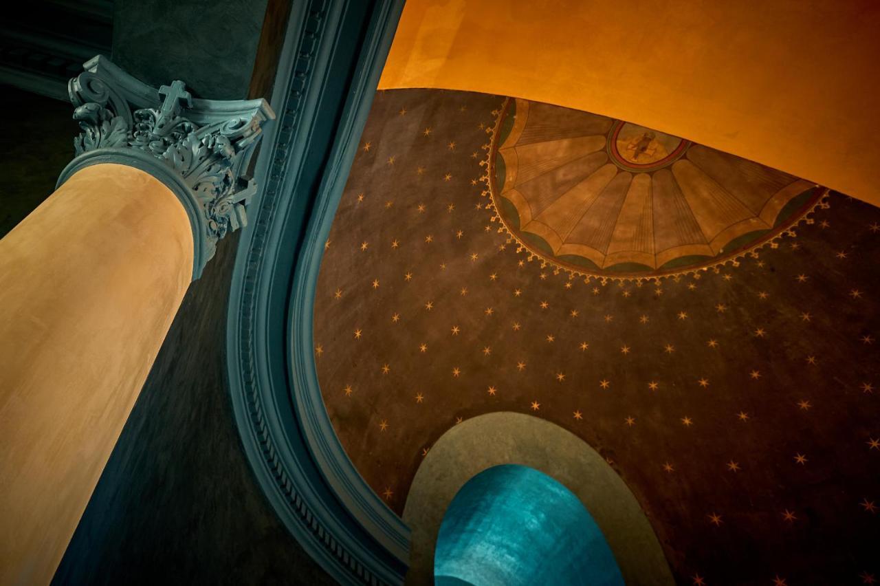 La Chapelle, Les Suites Du Palais, L'Unique 5 Etoiles De Nevers, Suite D'Exception, By Primo C0Nciergerie Εξωτερικό φωτογραφία