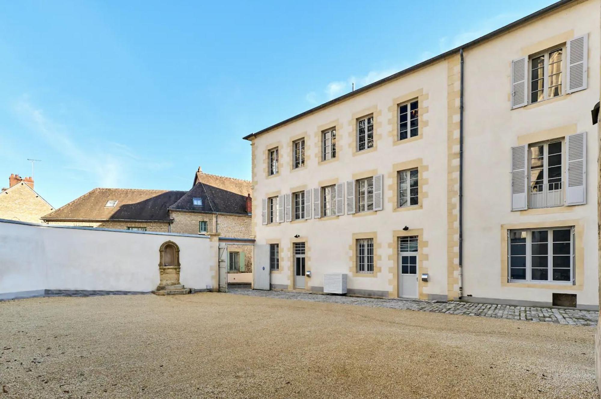 La Chapelle, Les Suites Du Palais, L'Unique 5 Etoiles De Nevers, Suite D'Exception, By Primo C0Nciergerie Εξωτερικό φωτογραφία